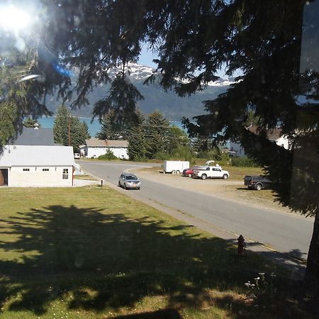 Hotel Halsingland Haines Exterior photo