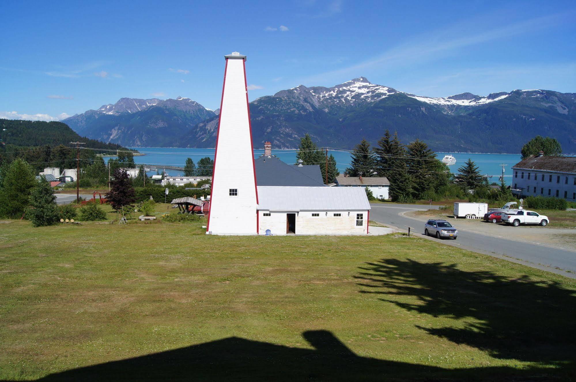 Hotel Halsingland Haines Exterior photo