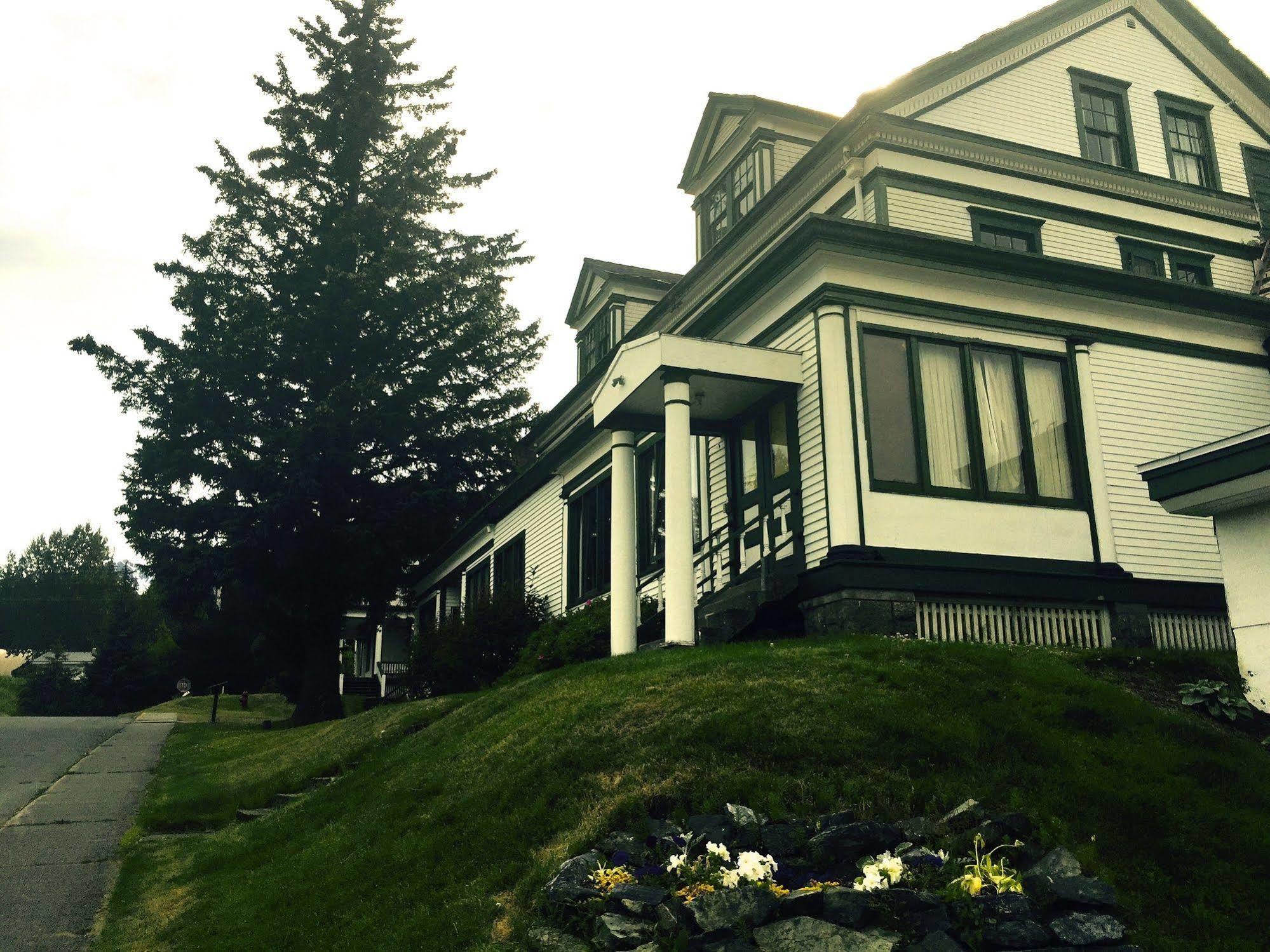 Hotel Halsingland Haines Exterior photo